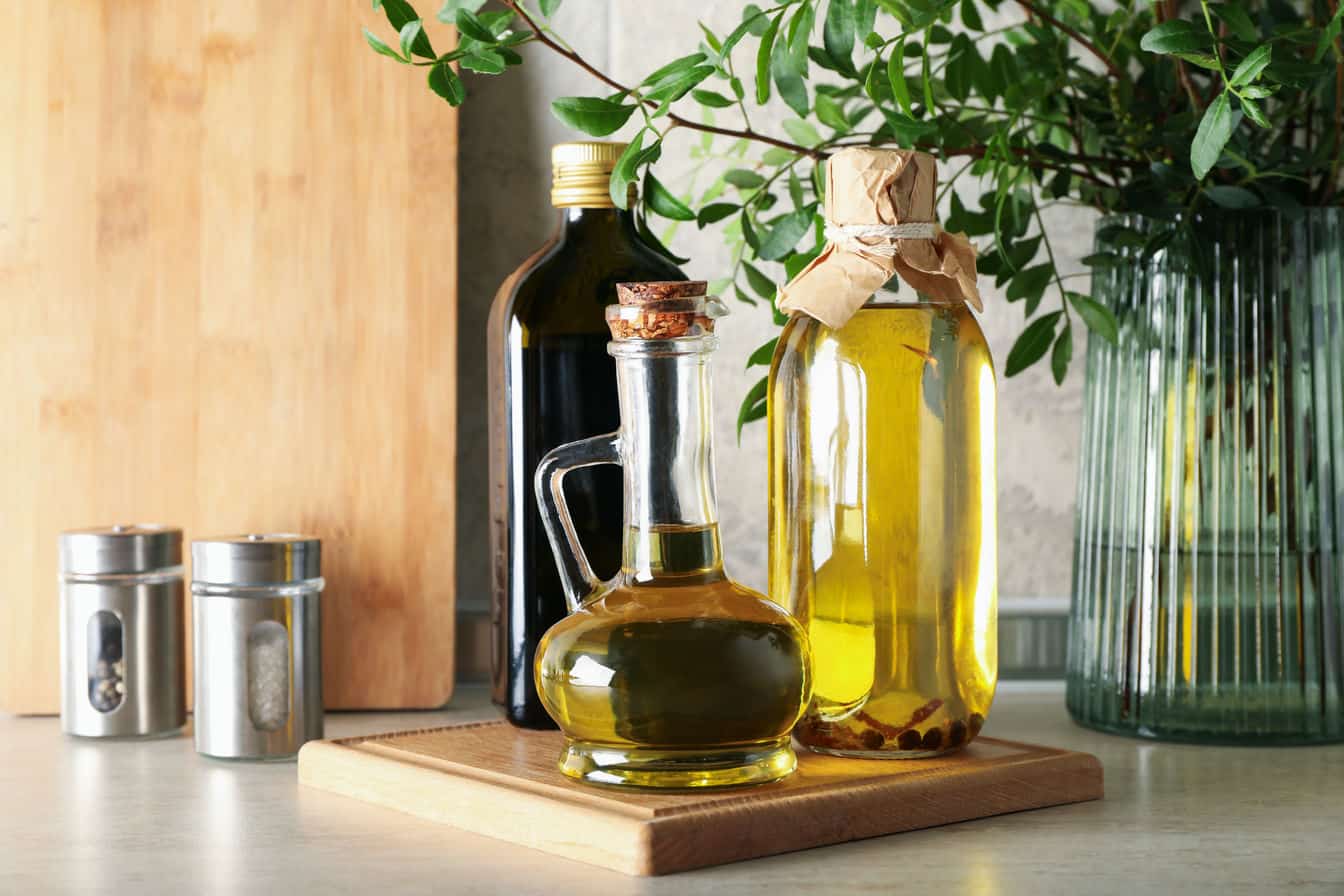 Botellas aceite oliva virgen extra